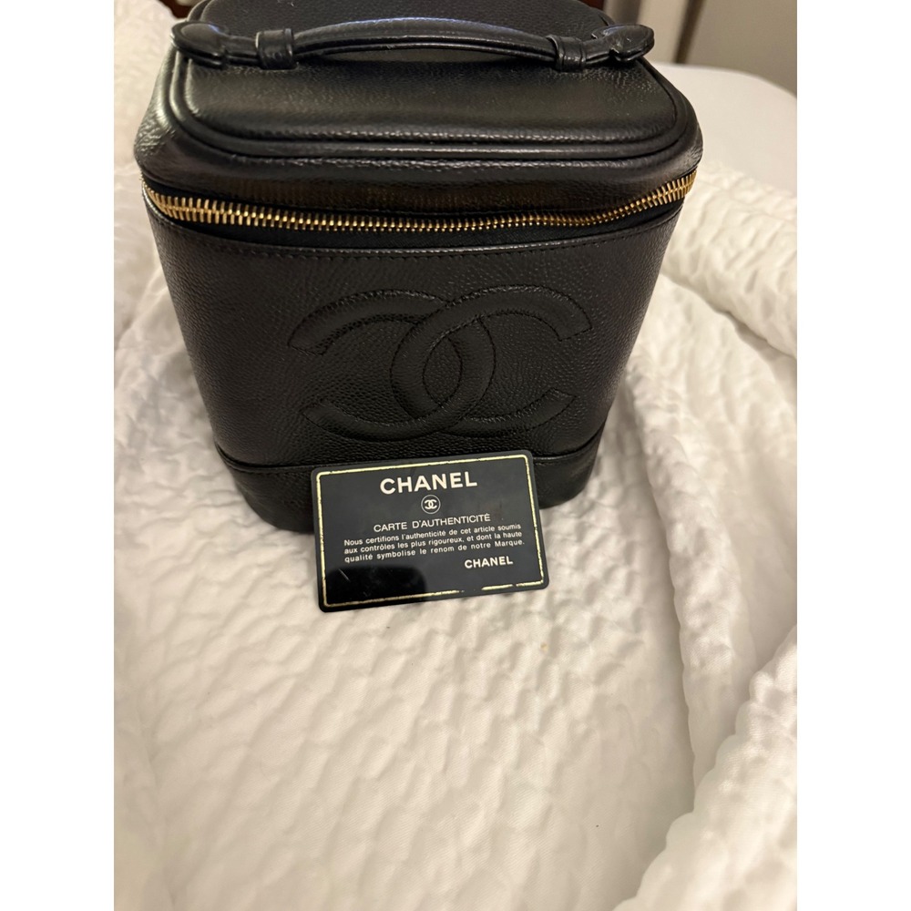 Chanel Vintage CC Logo Caviar Leather Vanity Case Black Gold Hardware 6466177